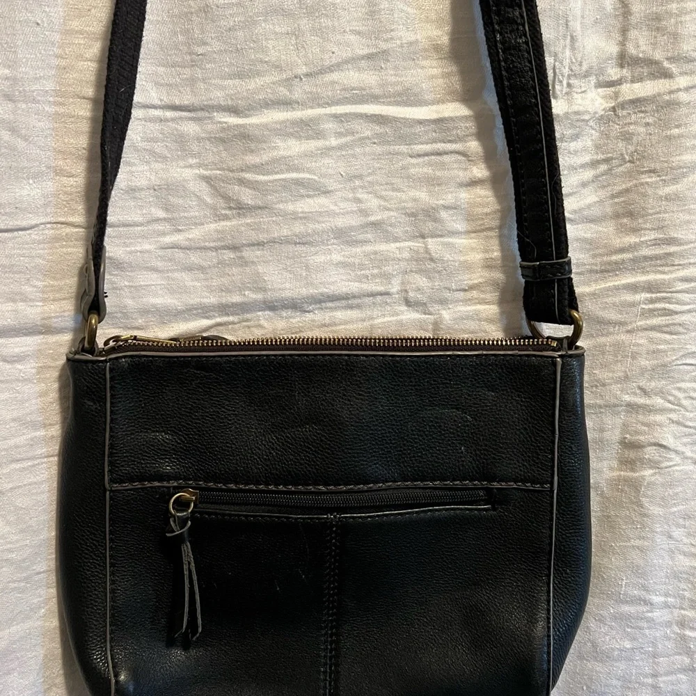 The Sak Black Leather Crossbody Bag. Work or fun.